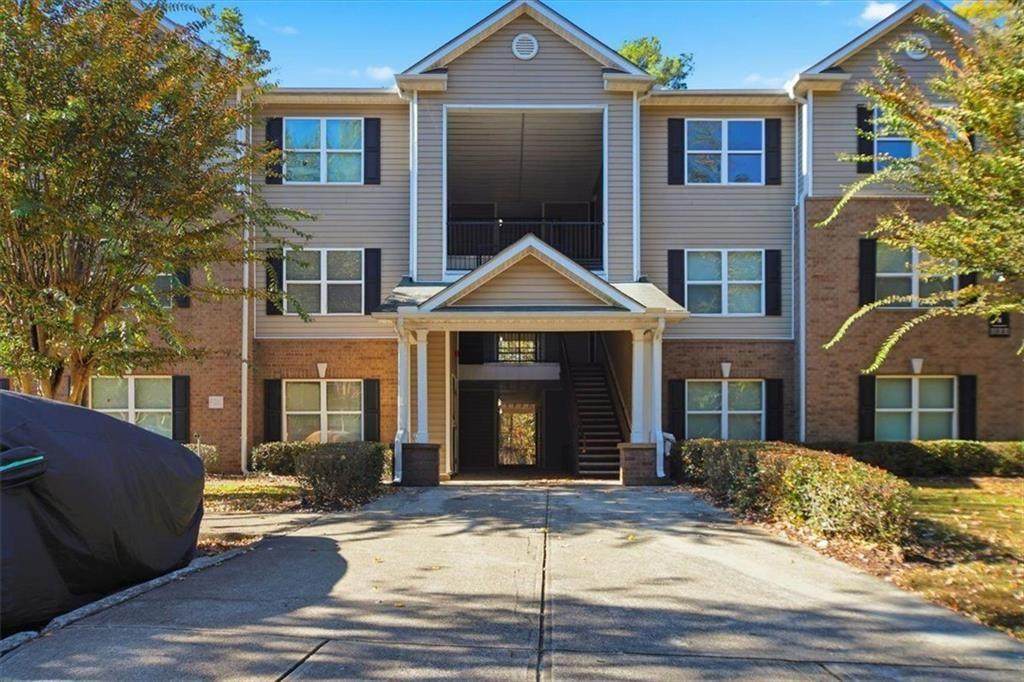 8201 Fairington Ridge Circle - Photo 1