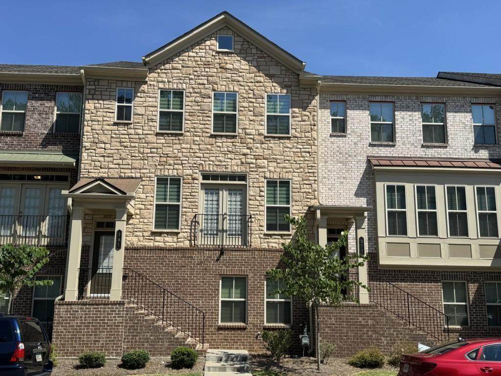 381 Northaven Avenue - Photo 1