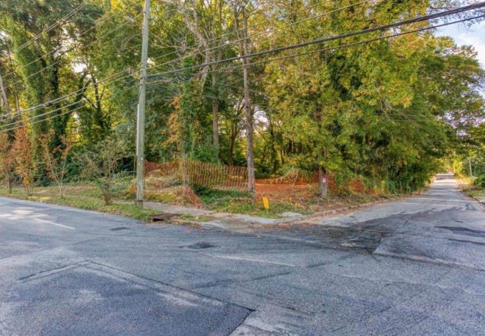 998 Donnelly Avenue - Photo 1