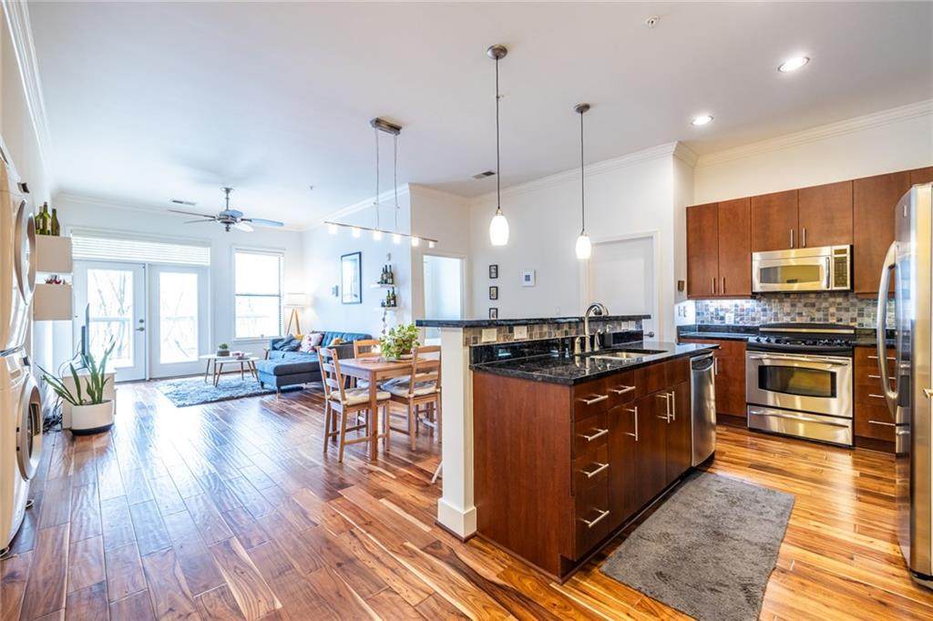 425 Chapel Street - Photo 1