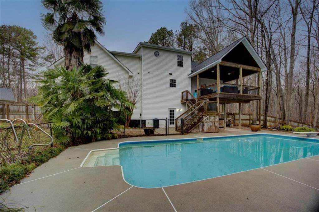 125 Goldfinch Drive - Photo 1