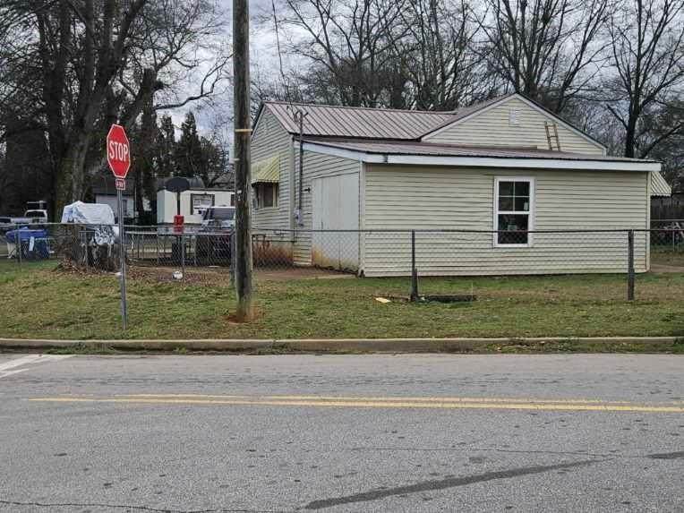 1322 Hazel Street - Photo 1