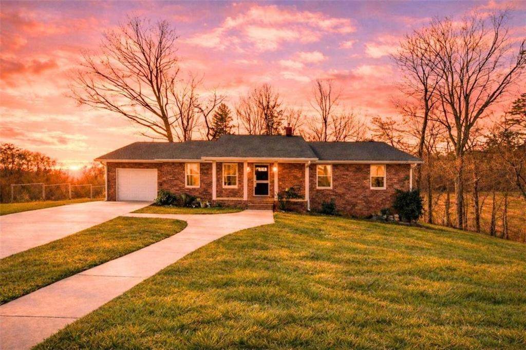 581 Roberts Ridge Road - Photo 1