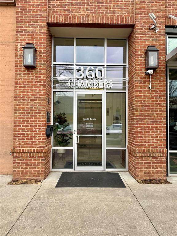 360 Chambers - Photo 1