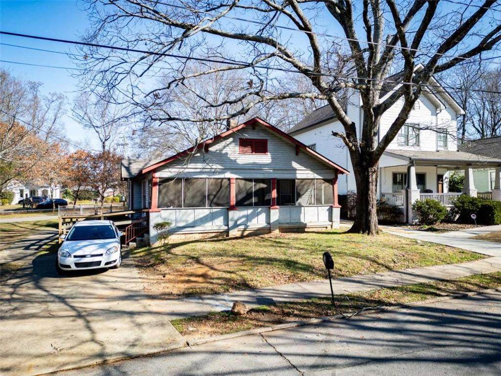 323 Spring Street - Photo 1