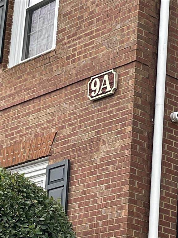 501 Village Trace - Photo 1