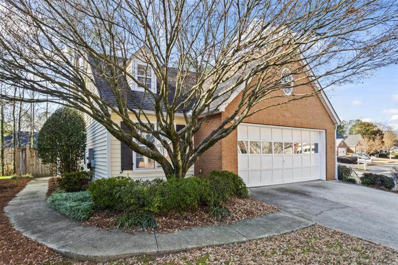 261 Dennis Drive - Photo 1