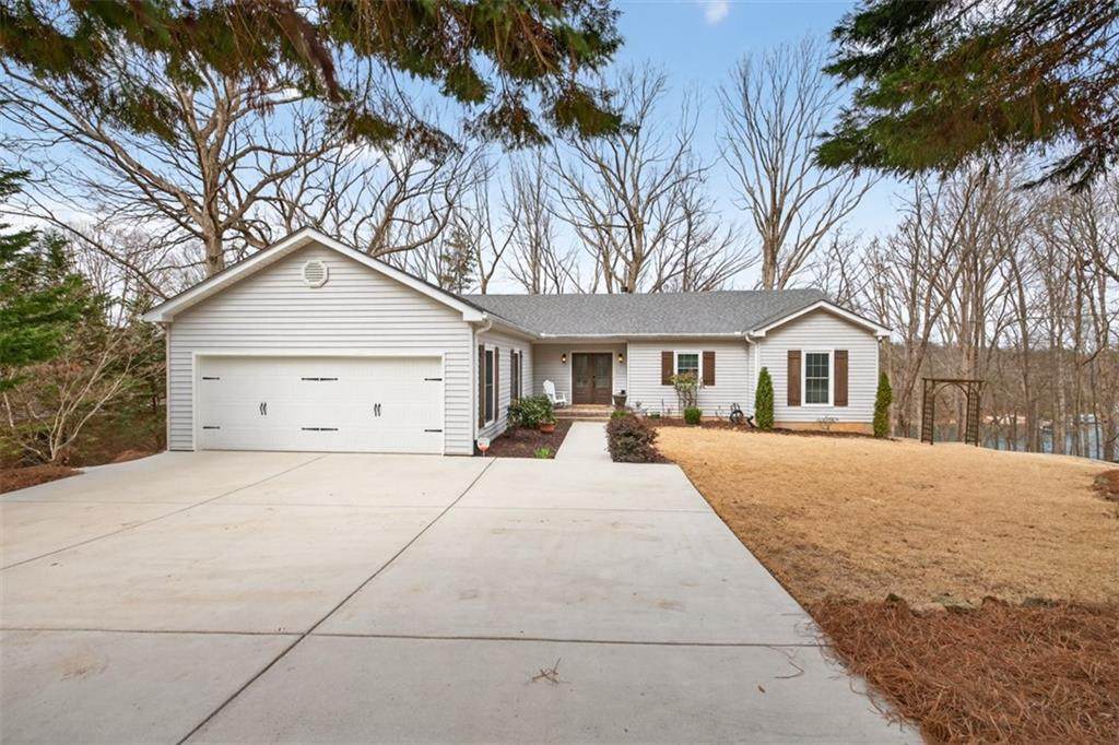 7223 Flowery Branch Road - Photo 1