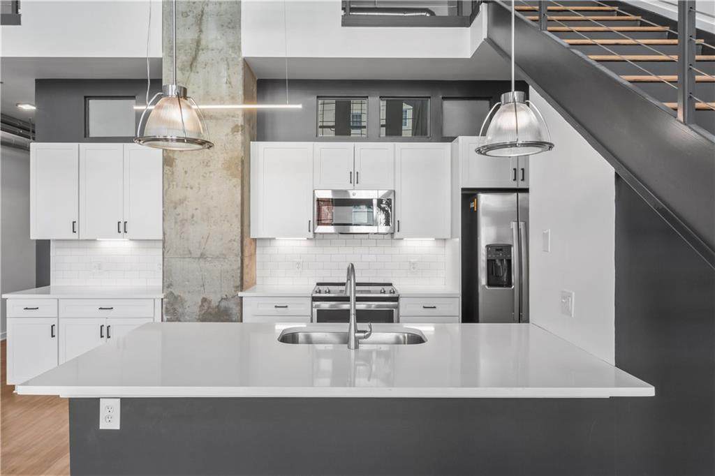 230 18th Street - Photo 1