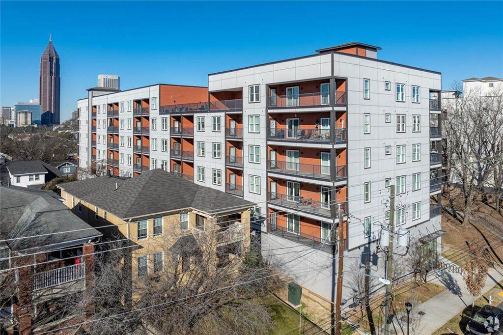 525 Parkway Drive - Photo 1