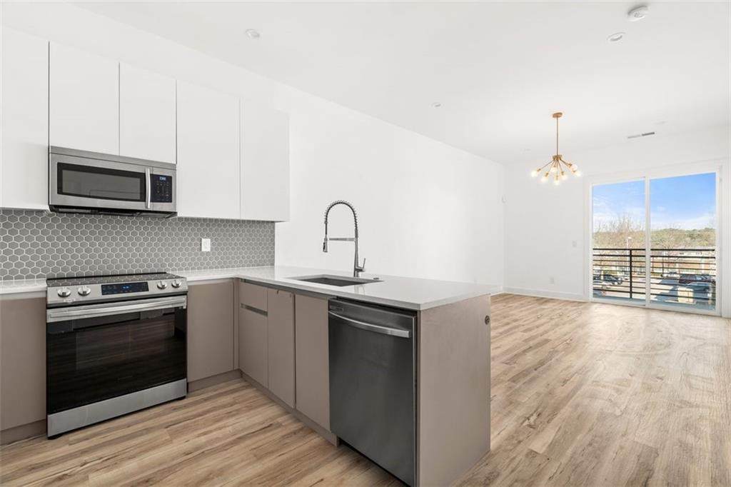 1155 Custer Avenue - Photo 1