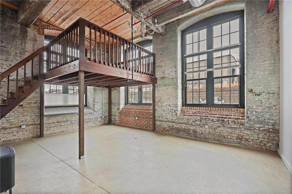 170 Boulevard - Photo 1