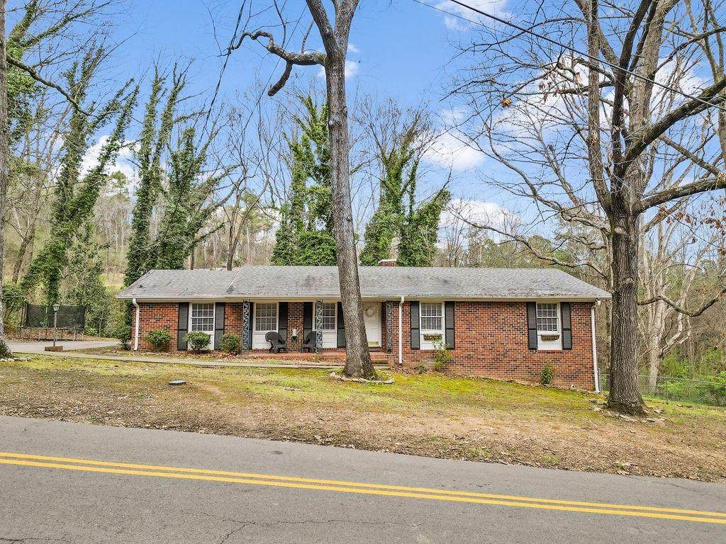 206 Hammond Drive - Photo 1