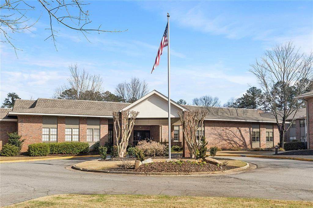 475 Mount Vernon Highway - Photo 1