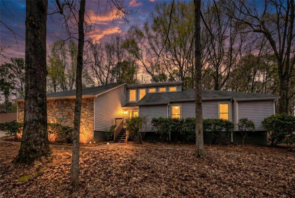 400 Benjamin Circle - Photo 1