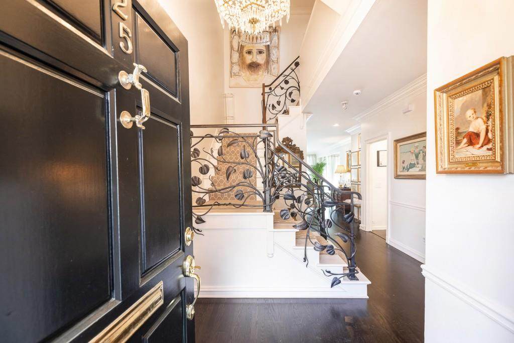 2525 Peachtree Road - Photo 1