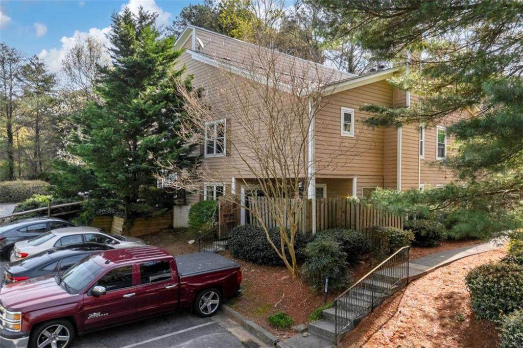966 Wuthering Way - Photo 1