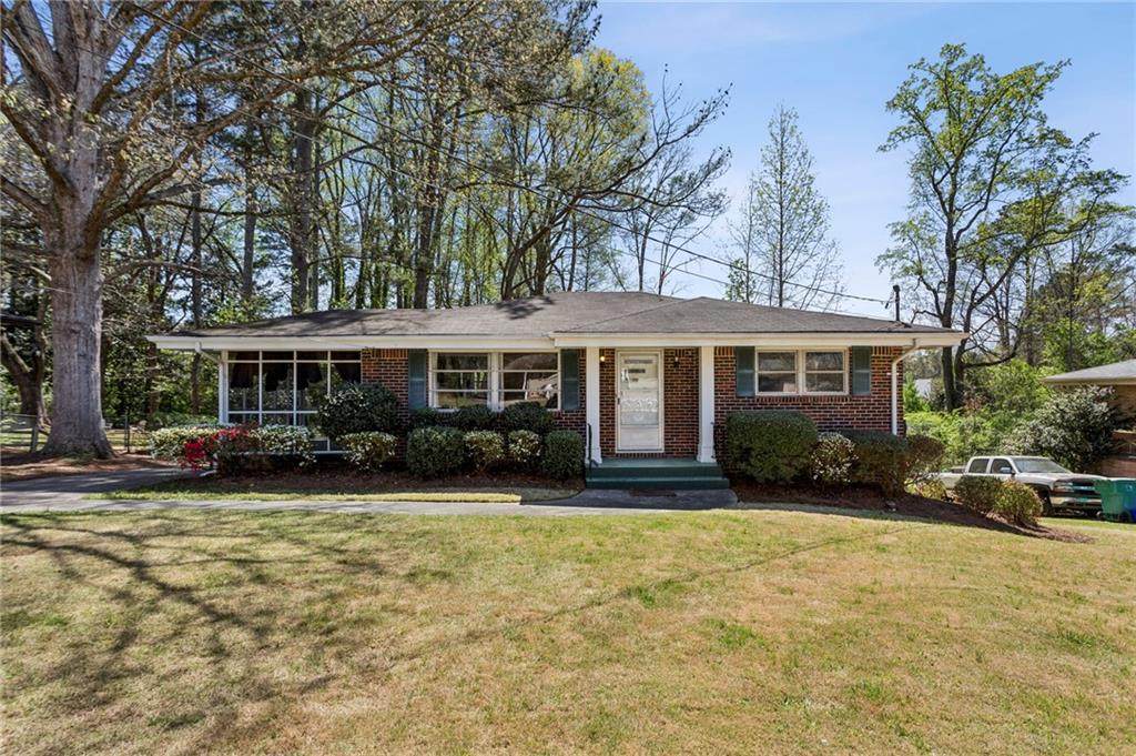 970 Brentwood Drive - Photo 1