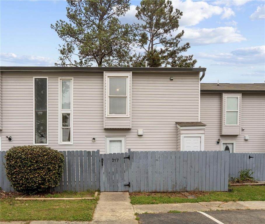 257 Country Club Drive - Photo 1