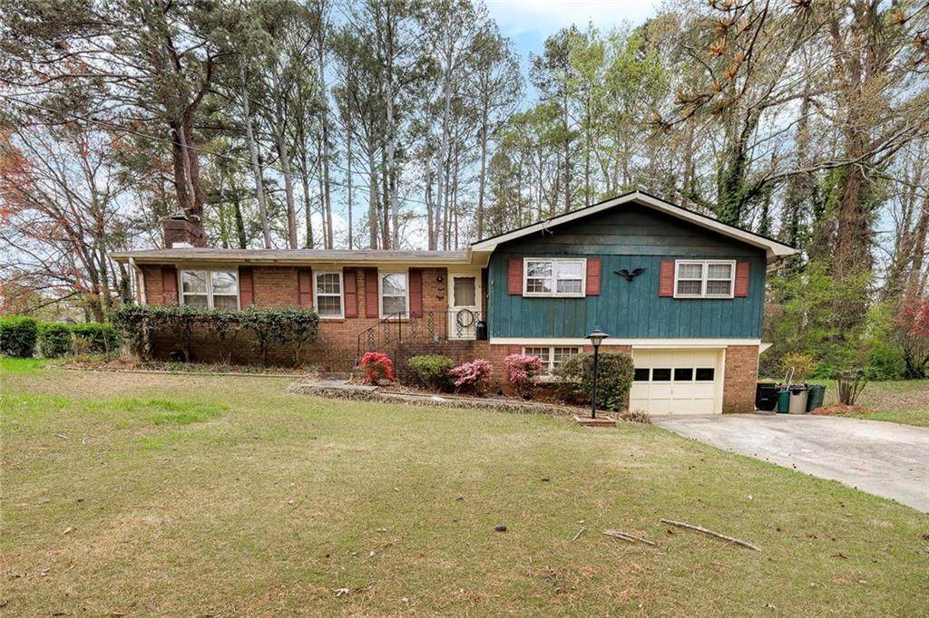 835 Castlewood Drive - Photo 1