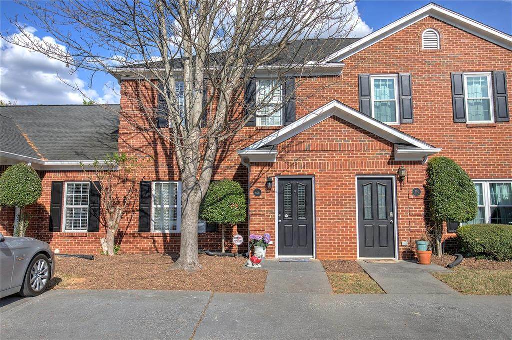618 Manor Way - Photo 1