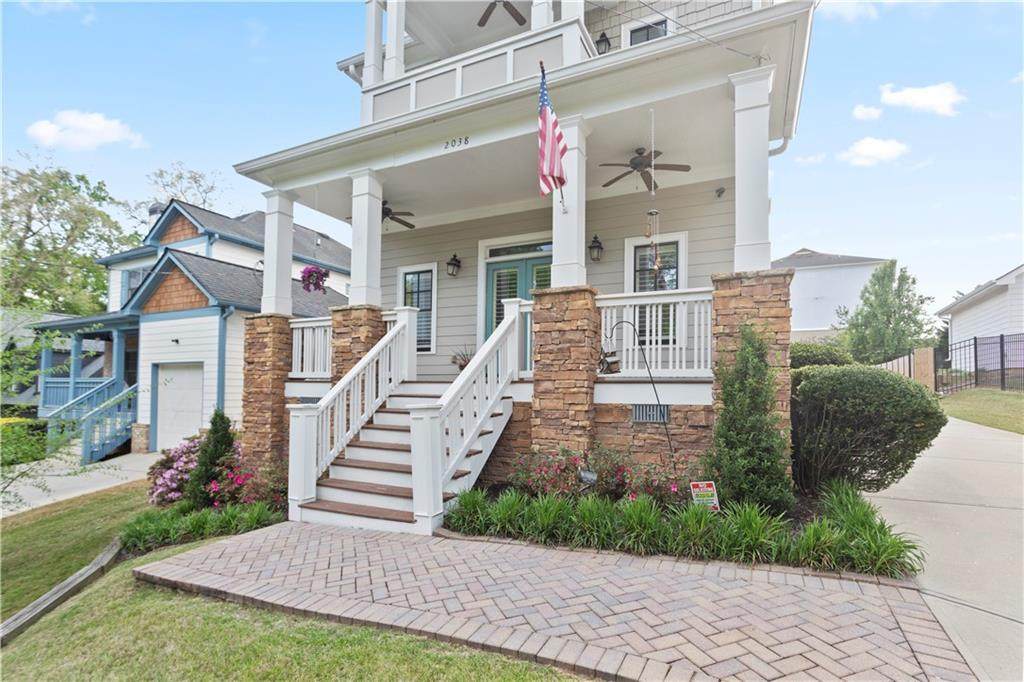 2038 Spink Street - Photo 1