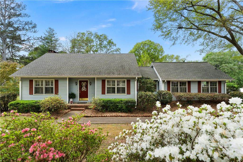 142 Plymouth Drive - Photo 1