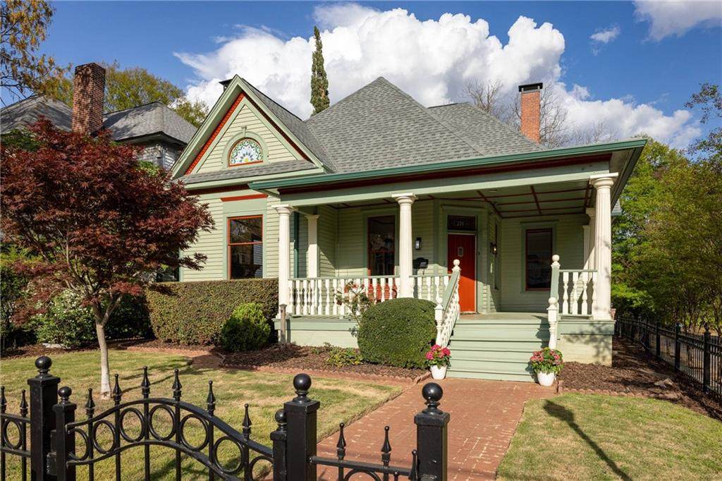 374 Park Avenue - Photo 1