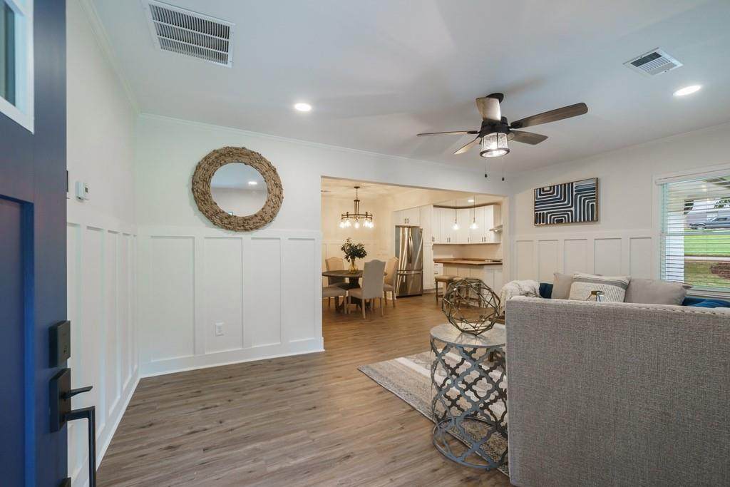 2359 Mark Trail - Photo 1