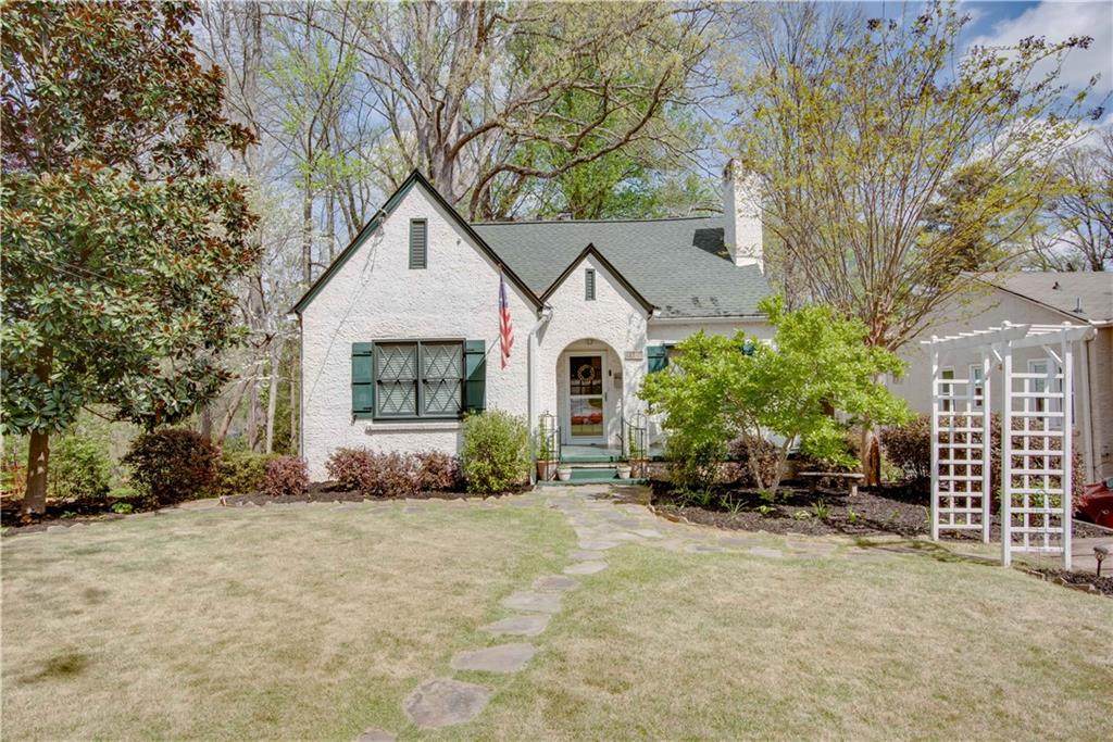 2045 Mercer Avenue - Photo 1