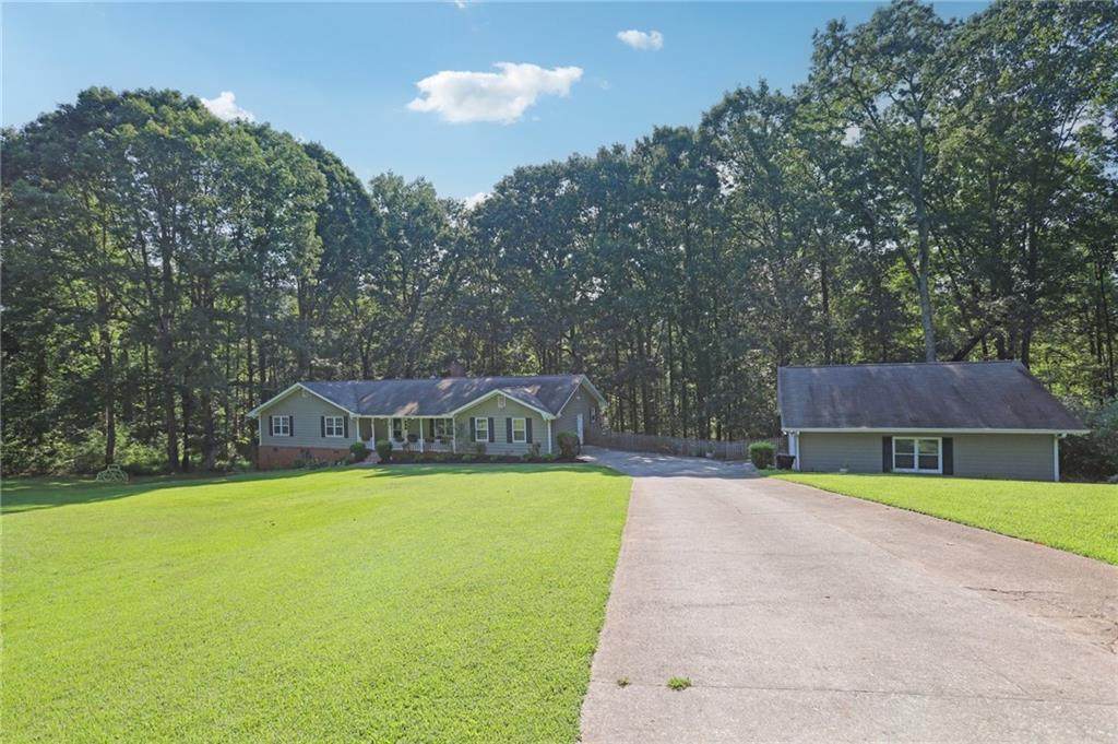 3284 Creekside Drive - Photo 1