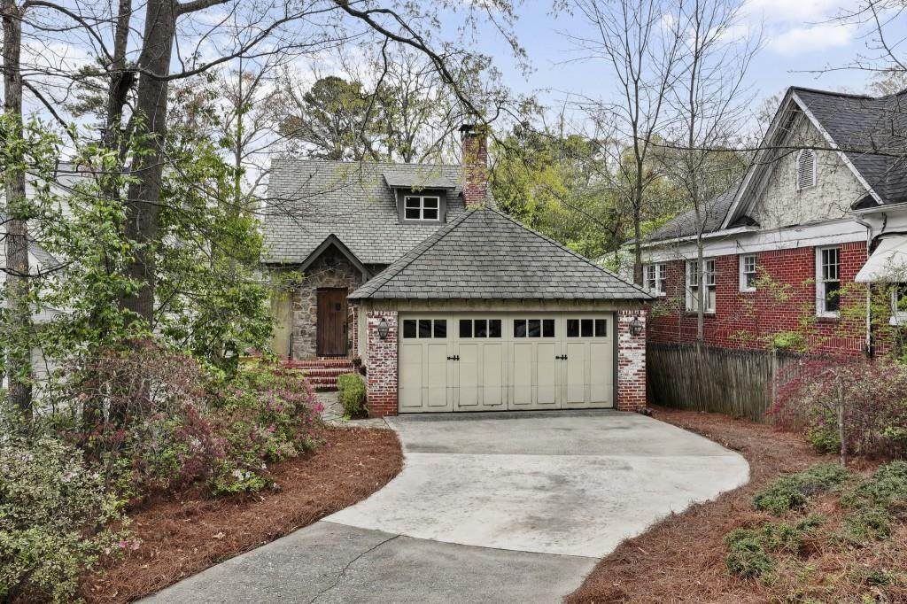 10 East Drive - Photo 1