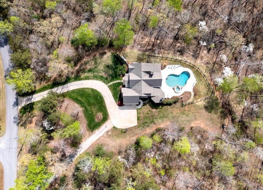 292 Etowah Drive - Photo 1