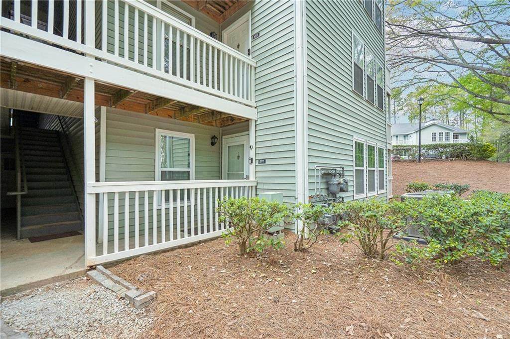 2071 Brian Way - Photo 1