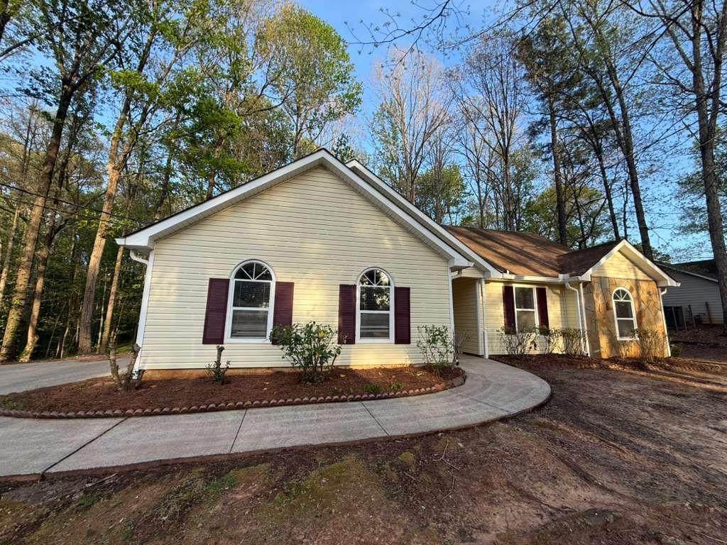 35 Lindsey Lane - Photo 1