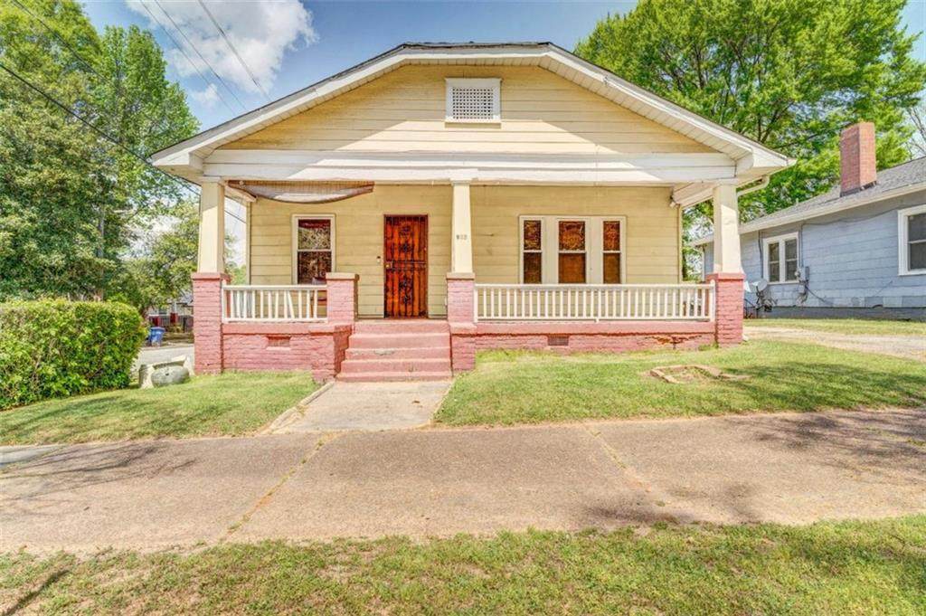 943 Washington Place - Photo 1