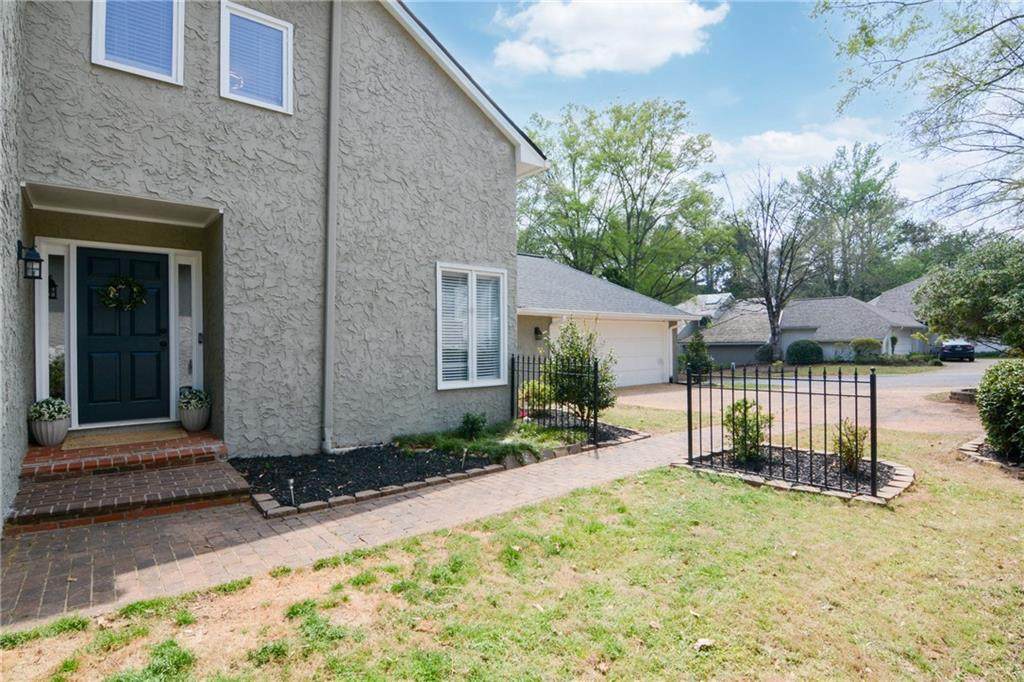 2560 Links End - Photo 1