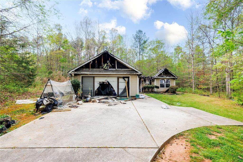 210 Whitehead Drive - Photo 1