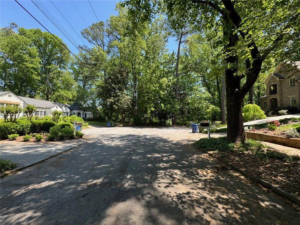 1285 Cumberland - Photo 1