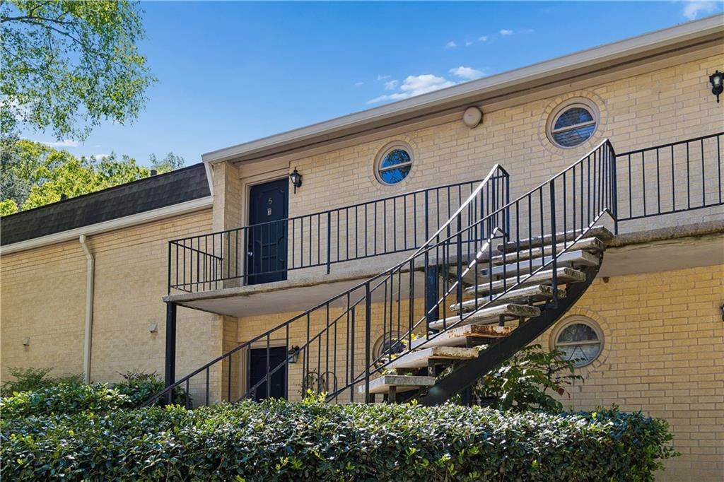 5400 Roswell Road - Photo 1