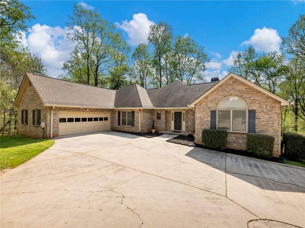2982 Rivercrest Drive - Photo 1