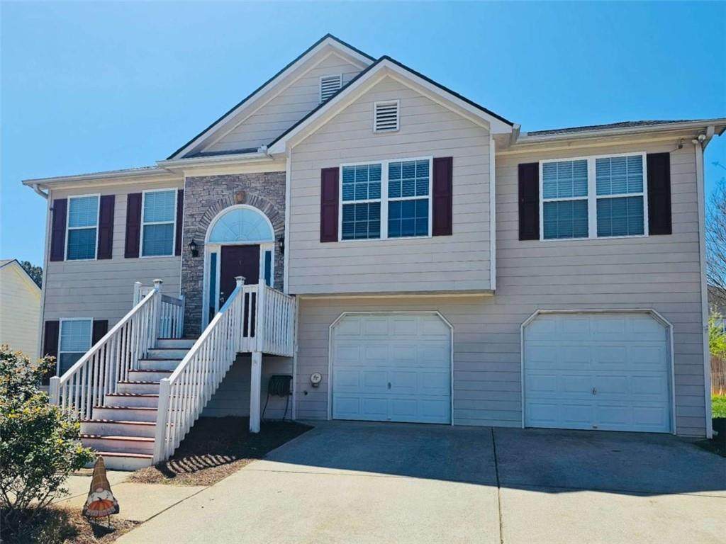 311 Oakhaven Way - Photo 1