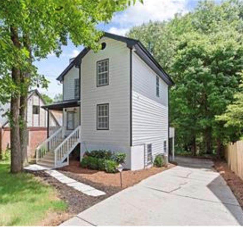 2299 Boulevard Granada - Photo 1