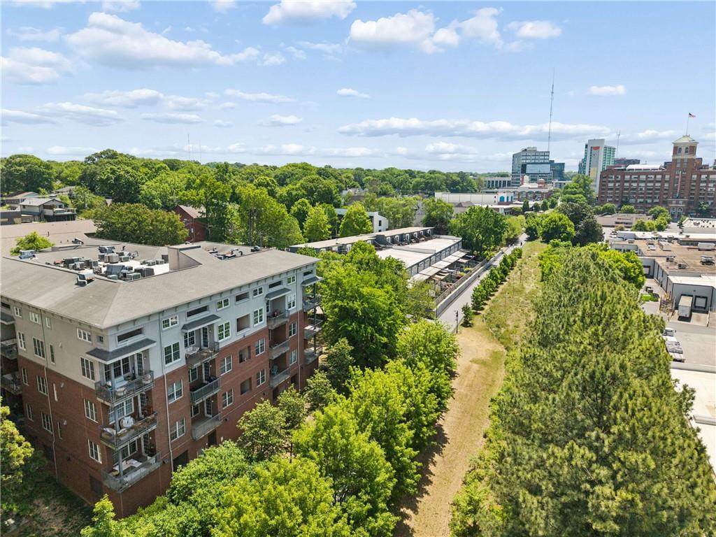680 Greenwood Avenue - Photo 1