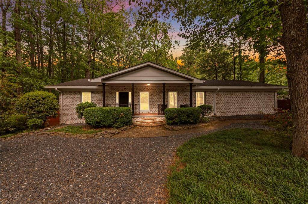 3961 Cloudland Drive - Photo 1