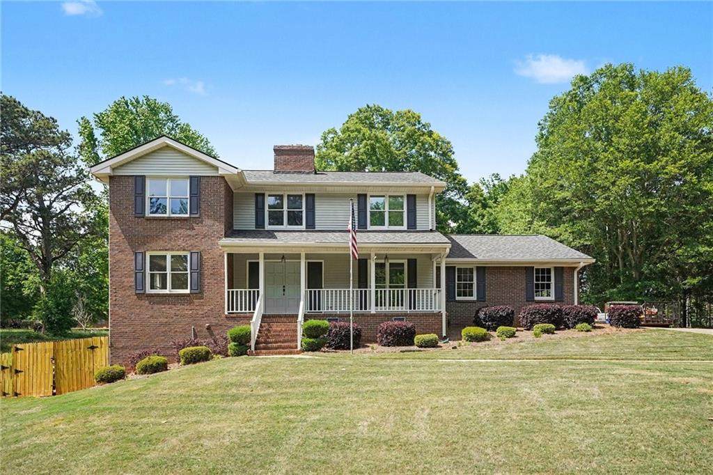 2080 Castle Lake Drive - Photo 1