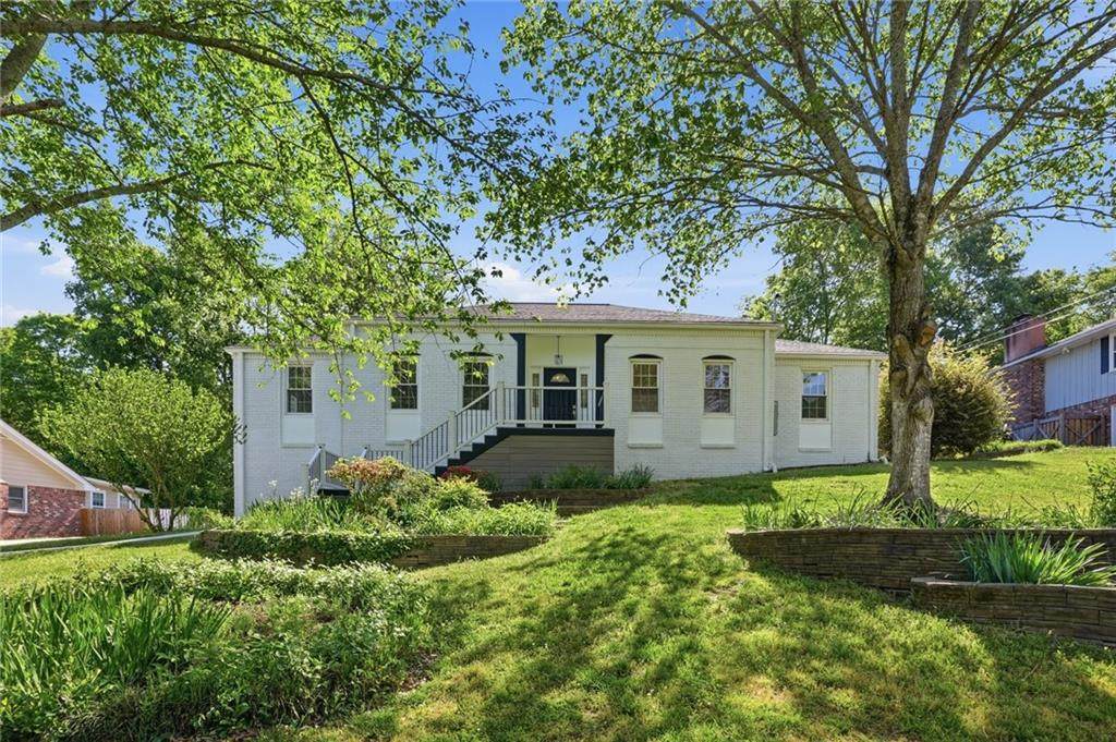 663 Foxcroft Circle - Photo 1