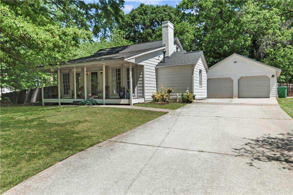 1661 Hudson Road - Photo 1