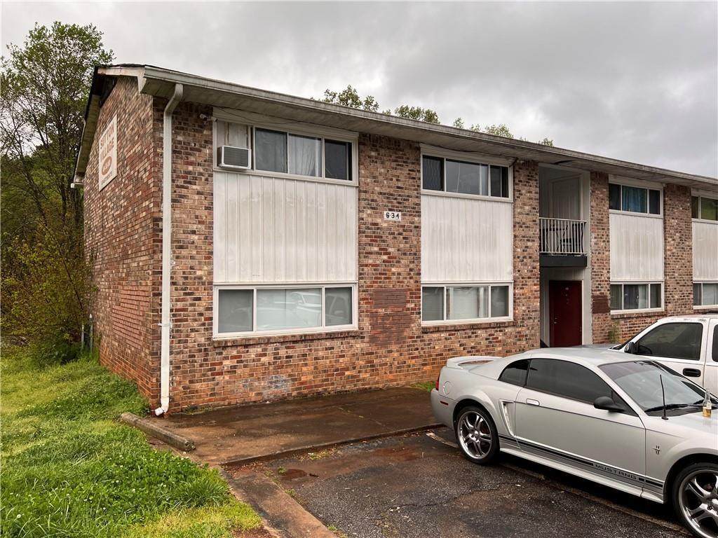 634 Jolly Avenue - Photo 1