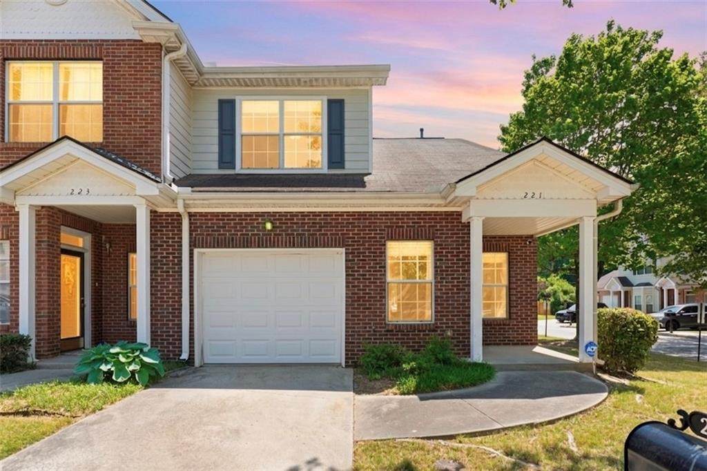 221 Rosewood Way - Photo 1